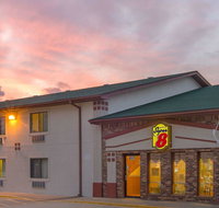 Super 8 by Wyndham Mountain Home - Accommodation Michigan