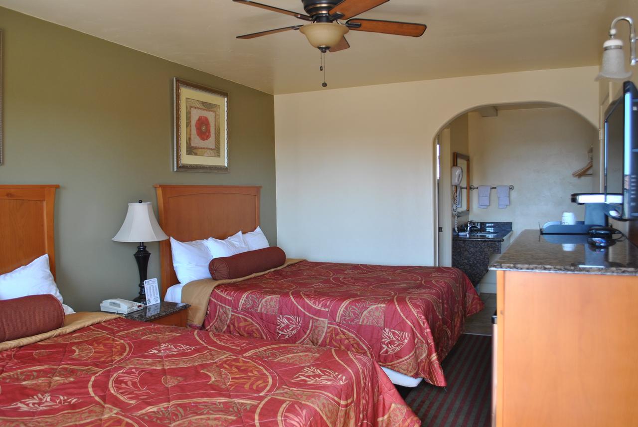 Beachwalker Inn & Suites - thumb 40