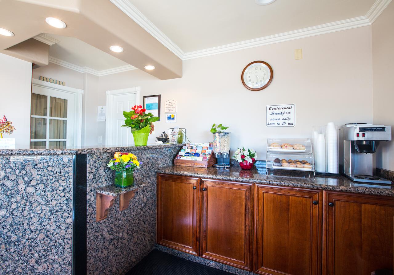 Beachwalker Inn & Suites - thumb 29