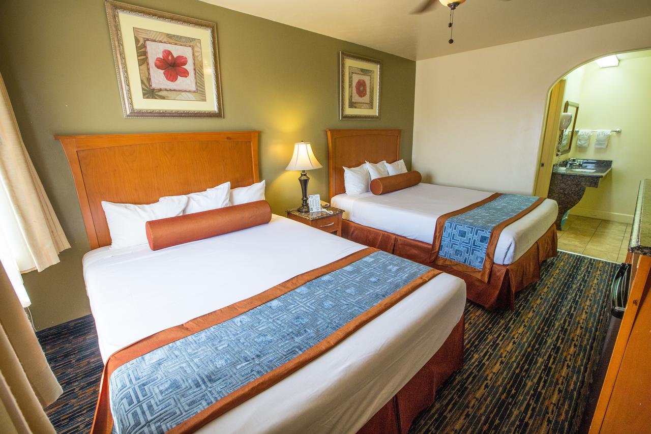 Beachwalker Inn & Suites - thumb 0