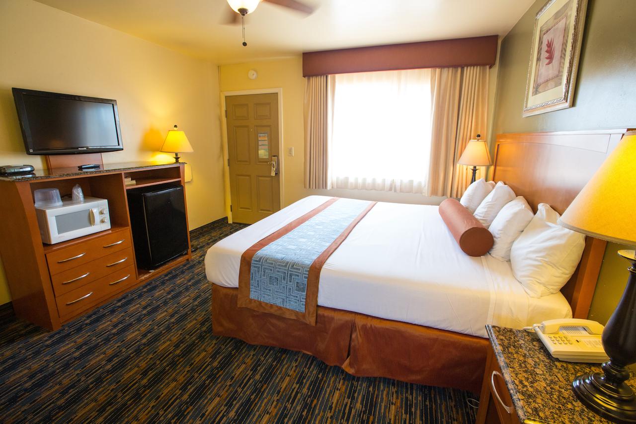 Beachwalker Inn & Suites - thumb 21