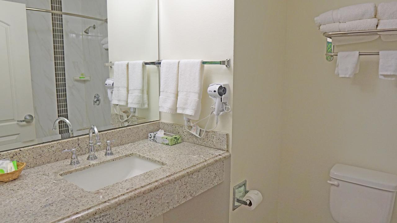 Ocean Surf Inn & Suites - thumb 35