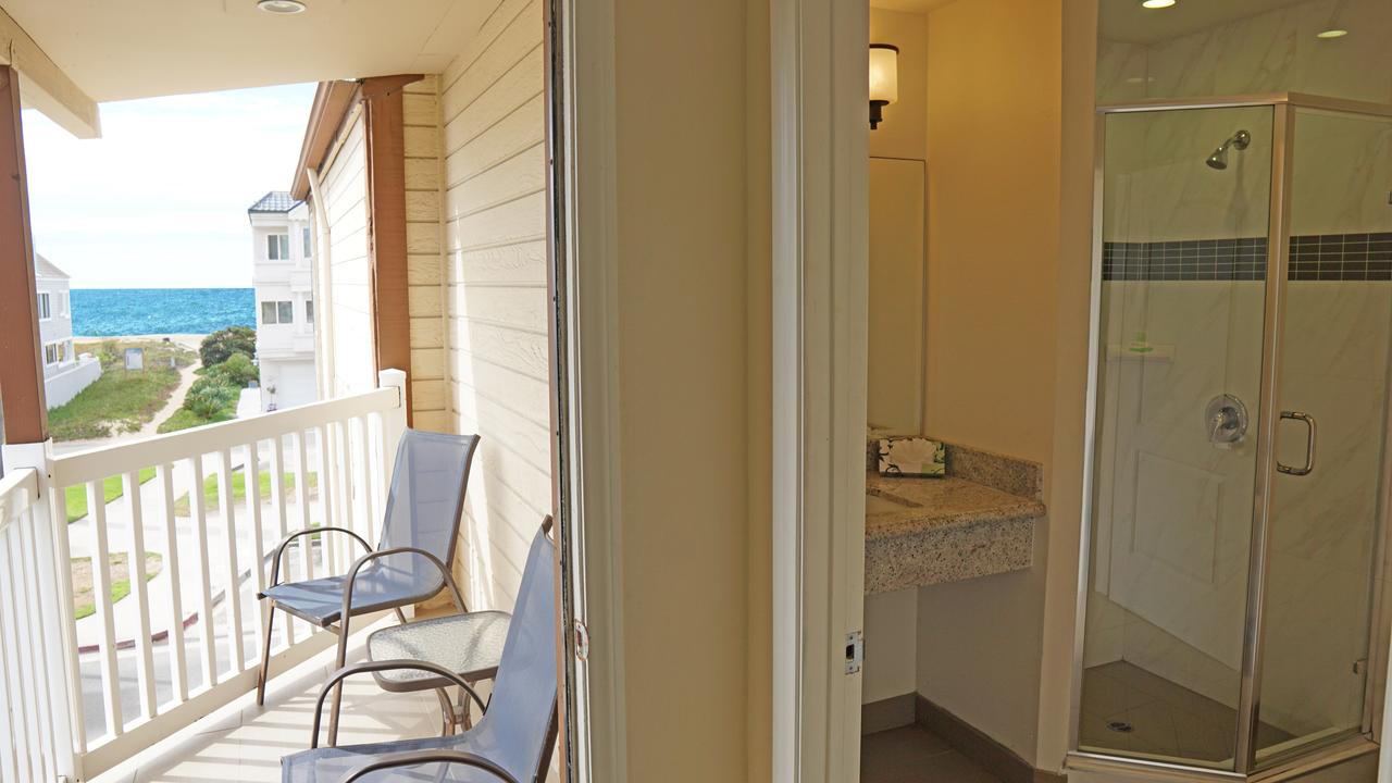 Ocean Surf Inn & Suites - thumb 5