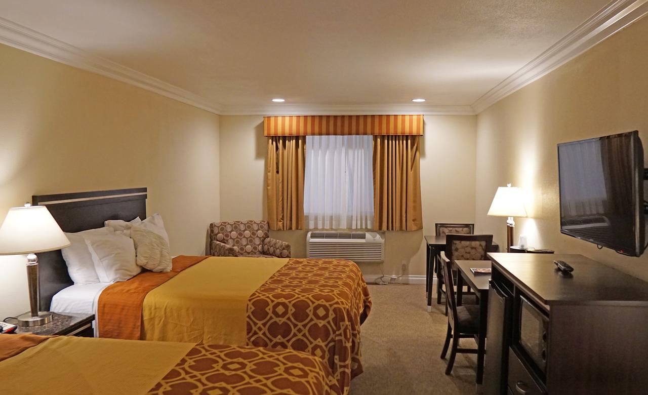 Ocean Surf Inn & Suites - thumb 10