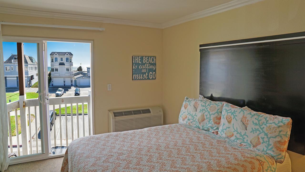 Ocean Surf Inn & Suites - thumb 2