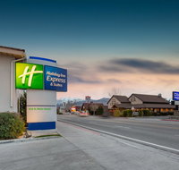 Holiday Inn Express Hotel  Suites Bishop - Accommodation Michigan