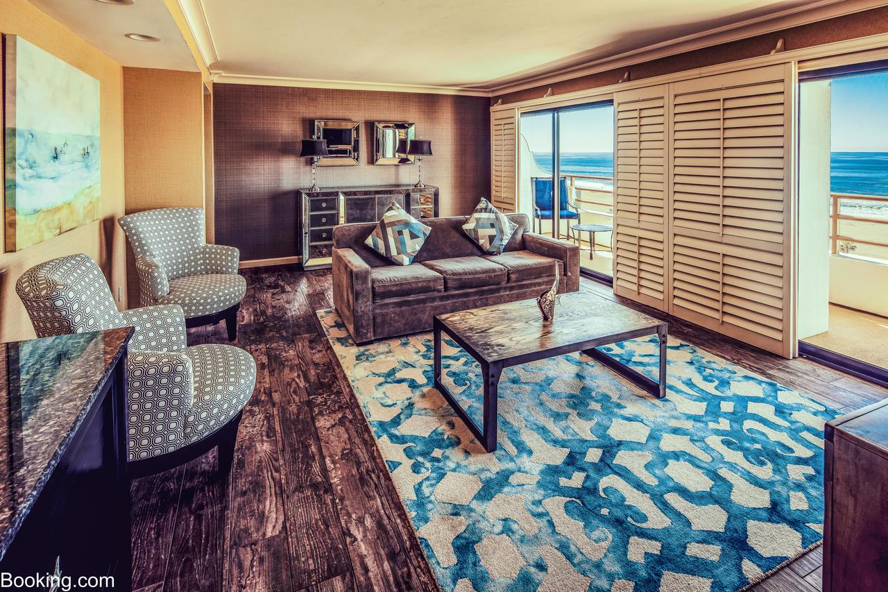 The Waterfront Beach Resort, A Hilton Hotel - thumb 5
