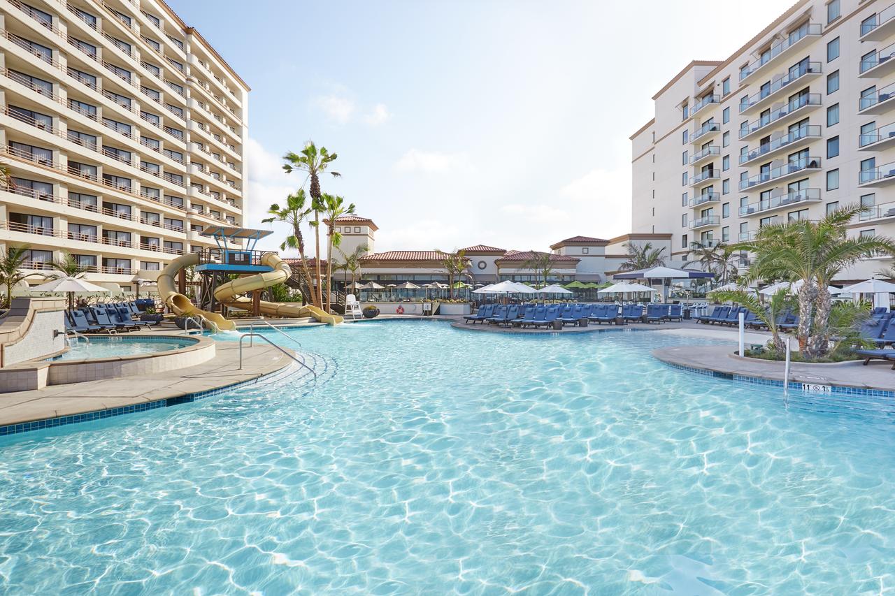The Waterfront Beach Resort, A Hilton Hotel - thumb 24
