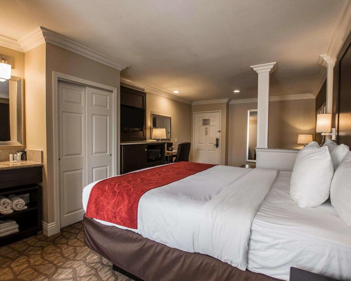 Comfort Suites San Clemente Beach - thumb 18