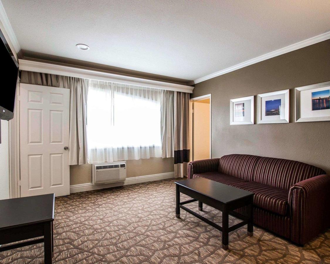 Comfort Suites San Clemente Beach - thumb 21