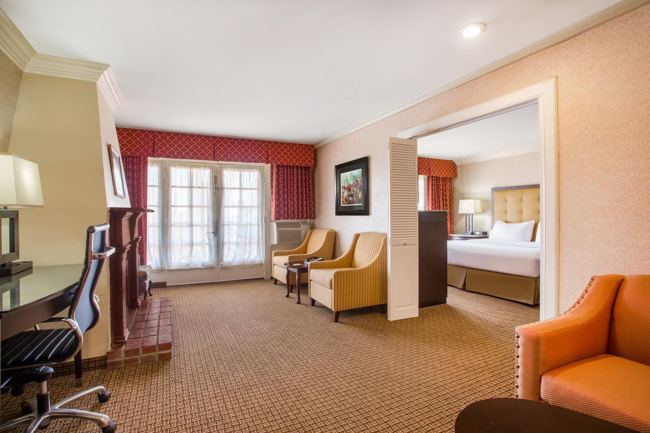 Holiday Inn Laguna Beach - thumb 10