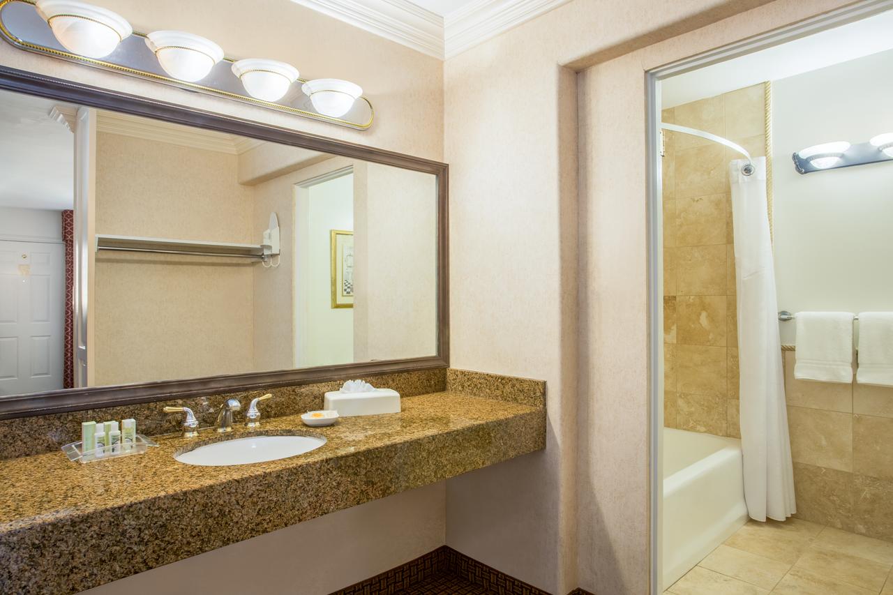 Holiday Inn Laguna Beach - thumb 4