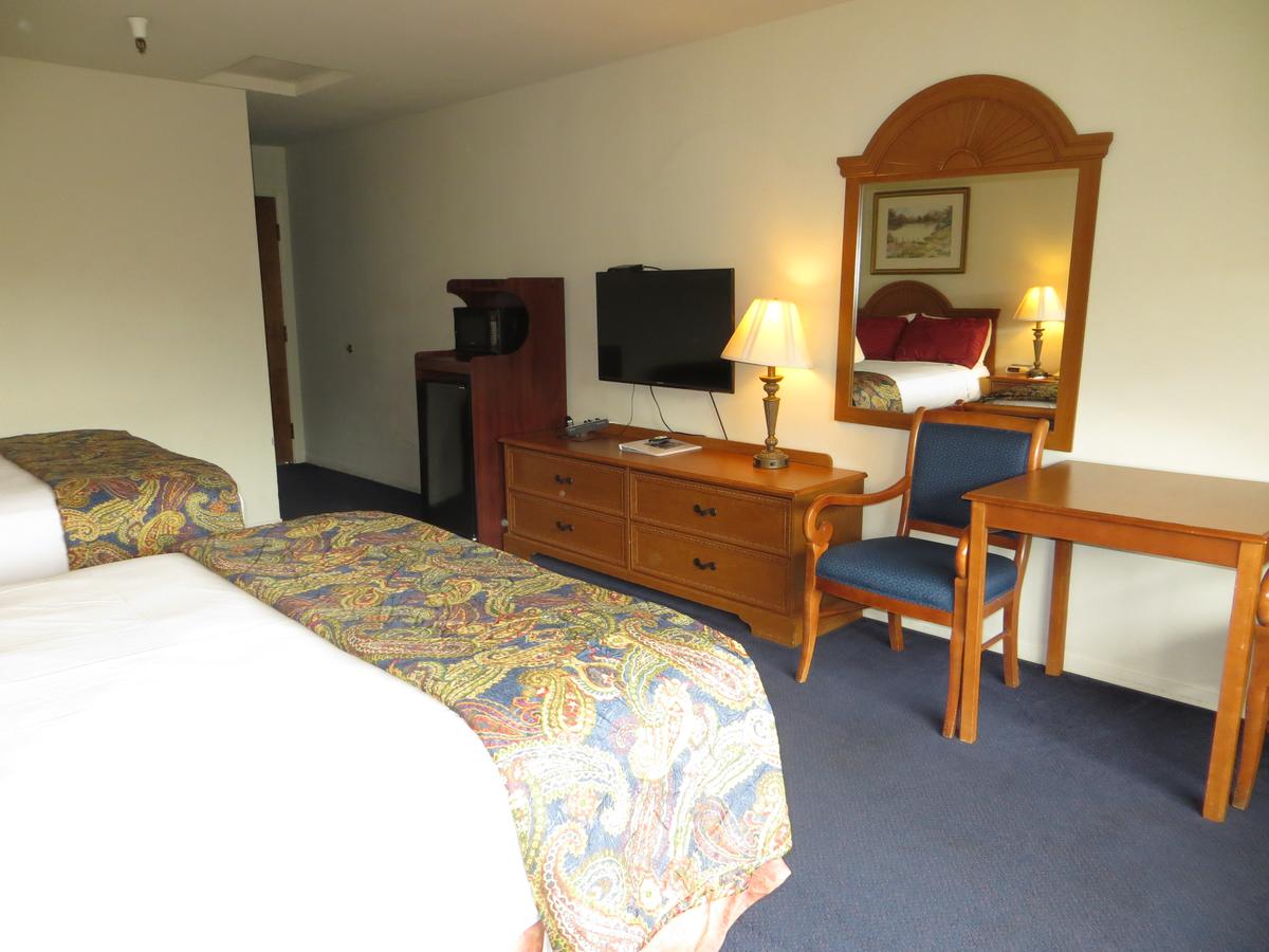 The Monarch Resort - thumb 40