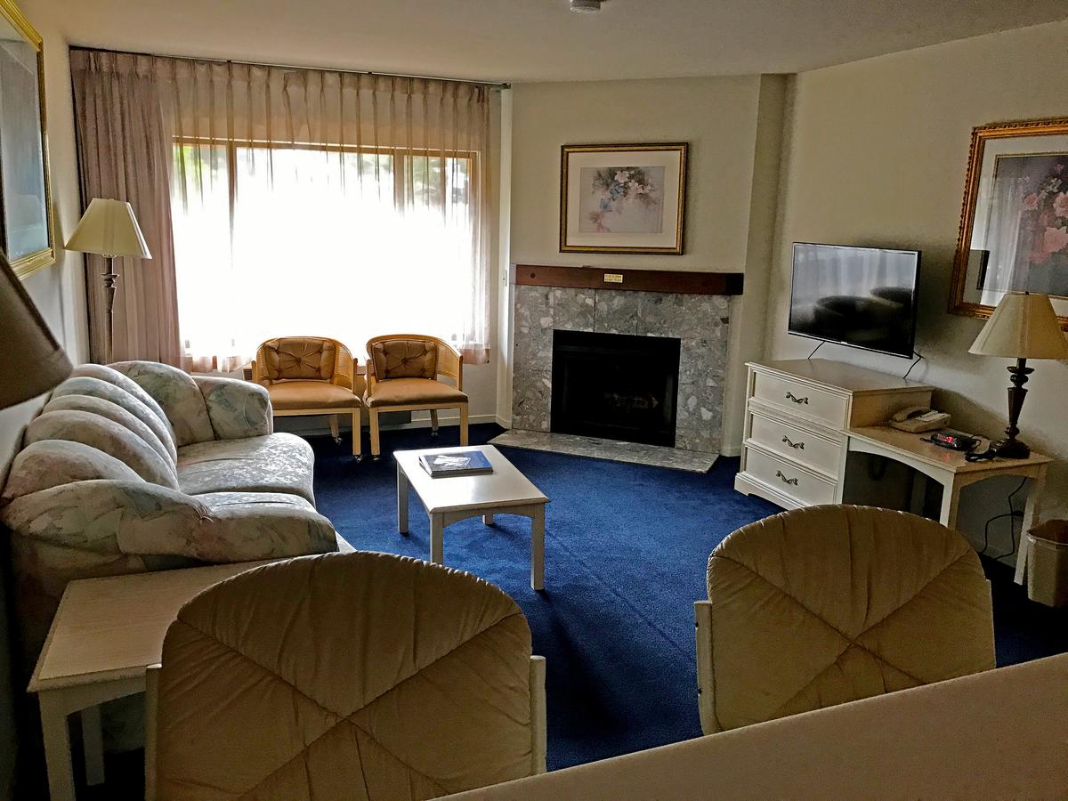 The Monarch Resort - thumb 13