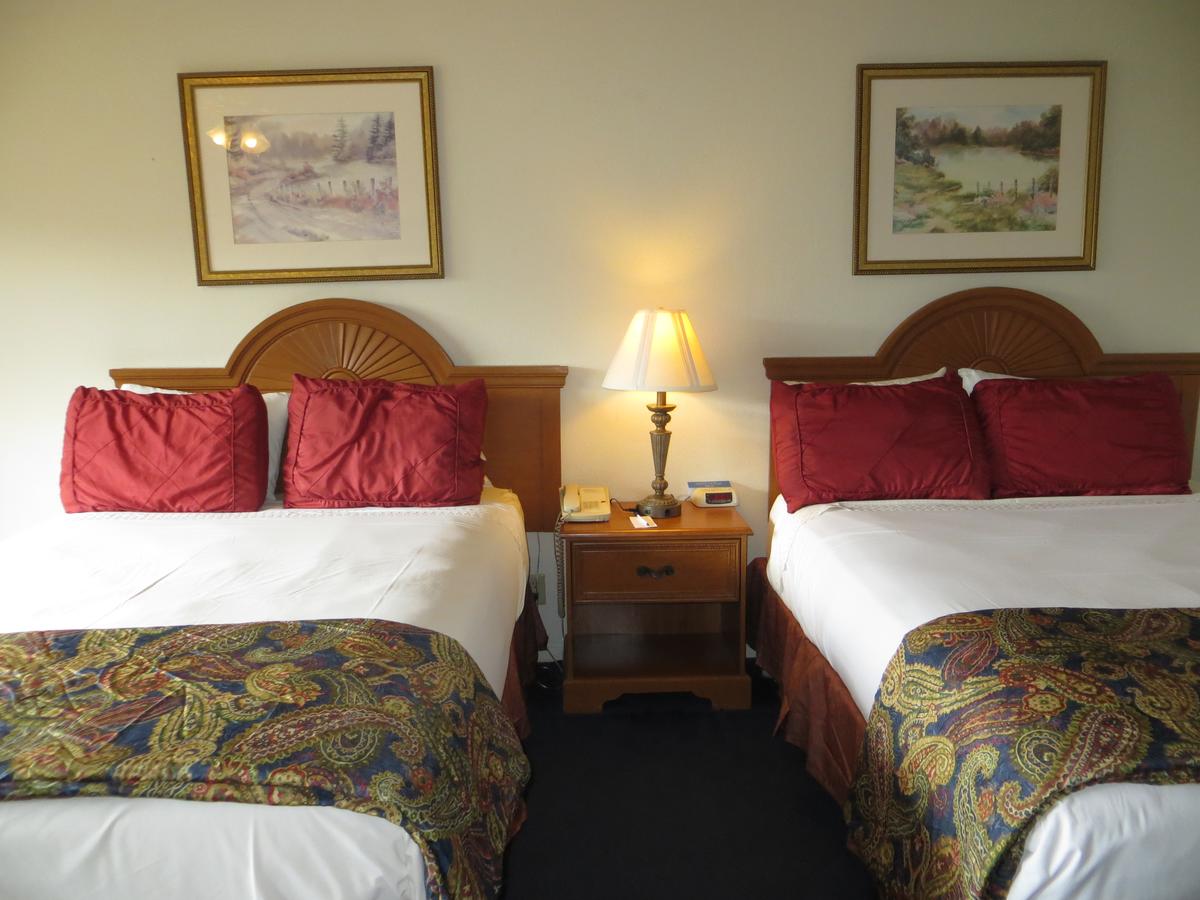 The Monarch Resort - thumb 37