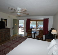 Western Riviera Lakeside Lodging - Accommodation Michigan