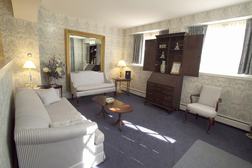 Simsbury 1820 House - thumb 21