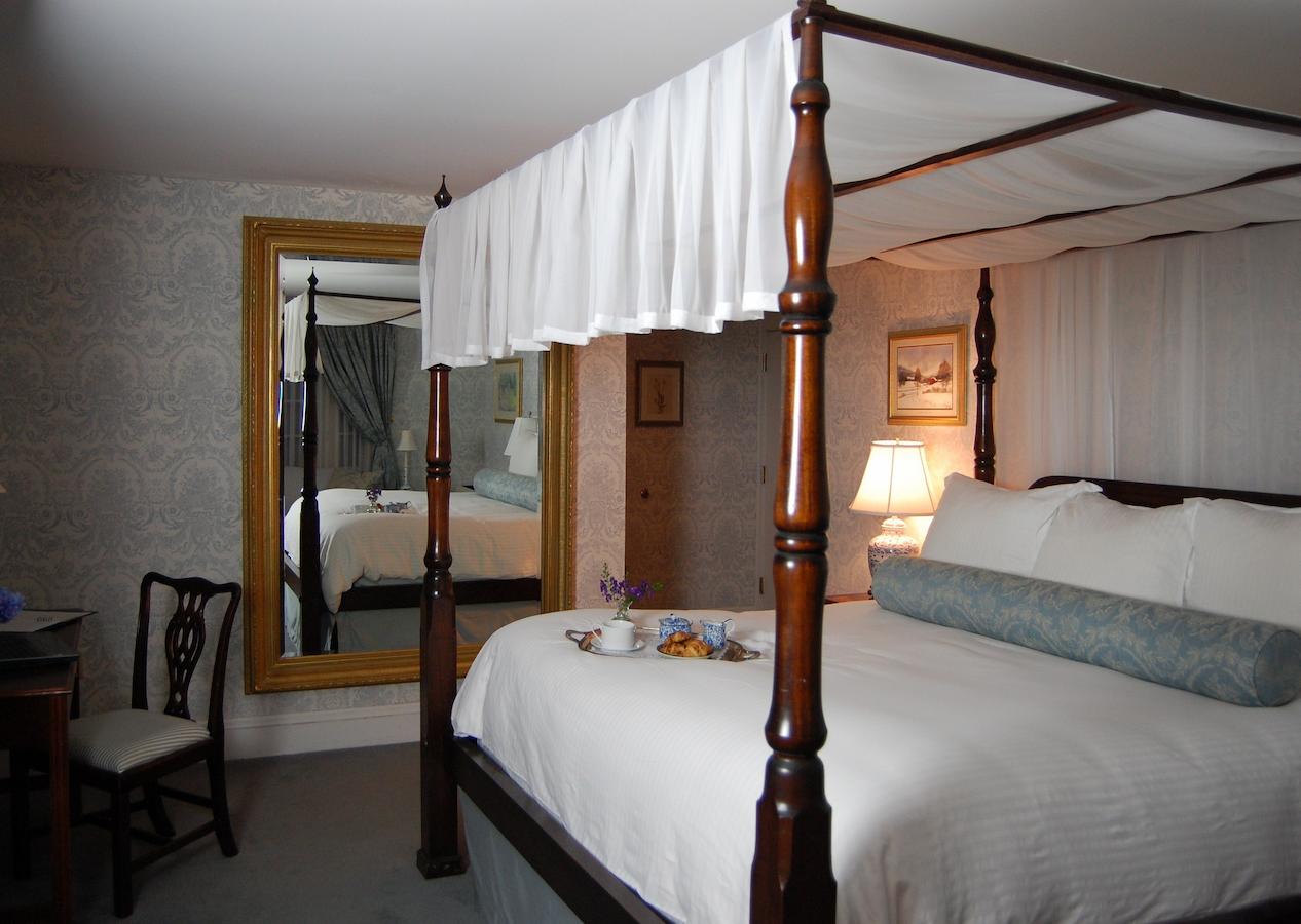 Simsbury 1820 House - thumb 30