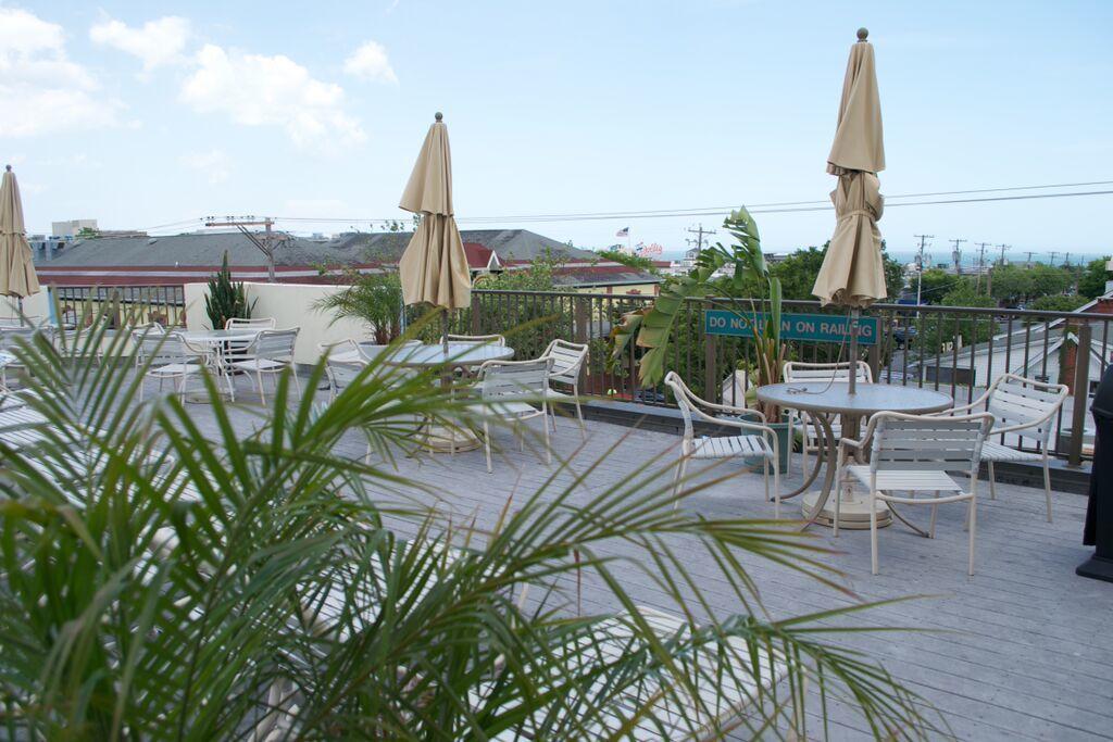 Brighton Suites Hotel - thumb 23