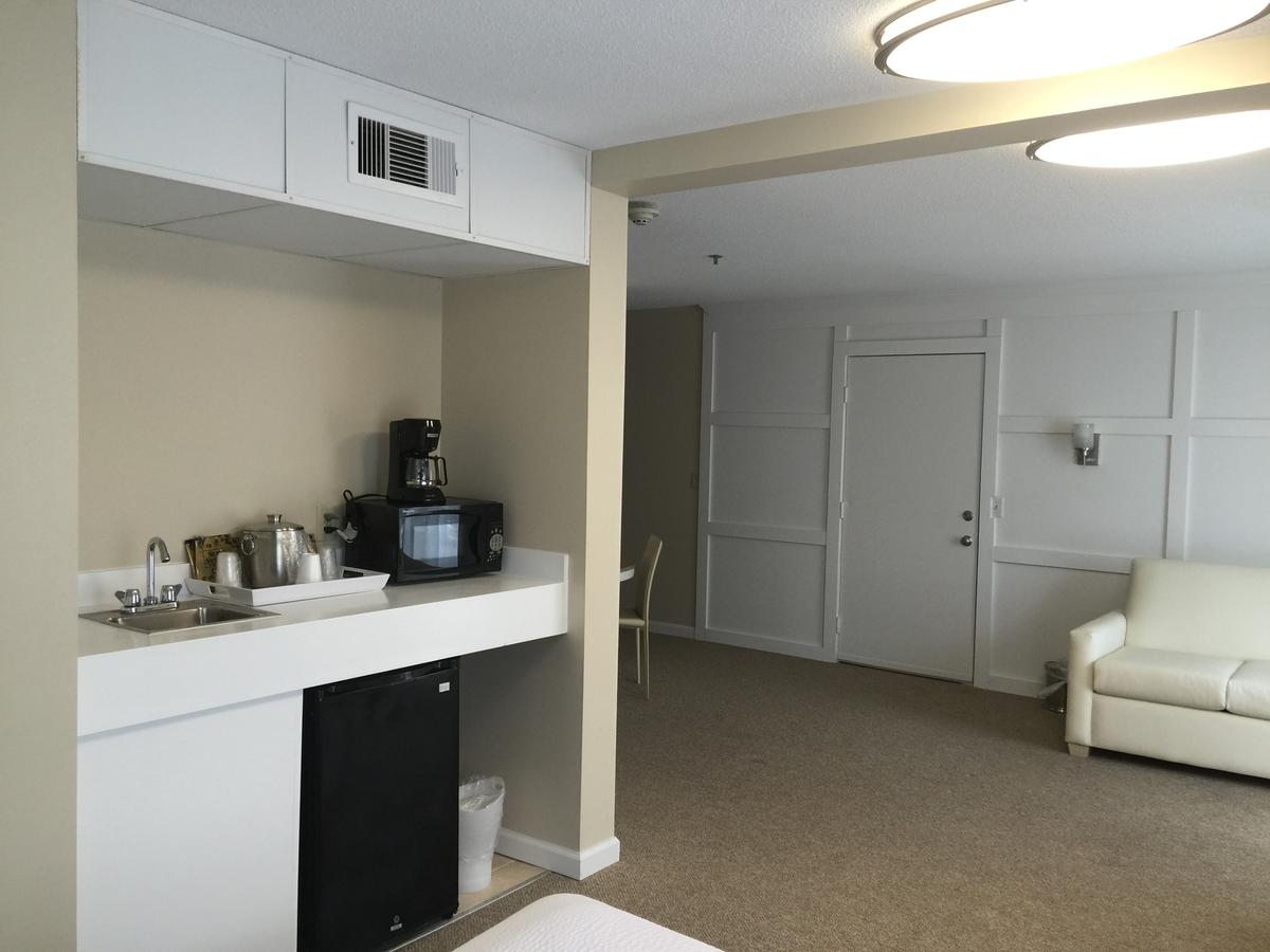 Brighton Suites Hotel - thumb 11