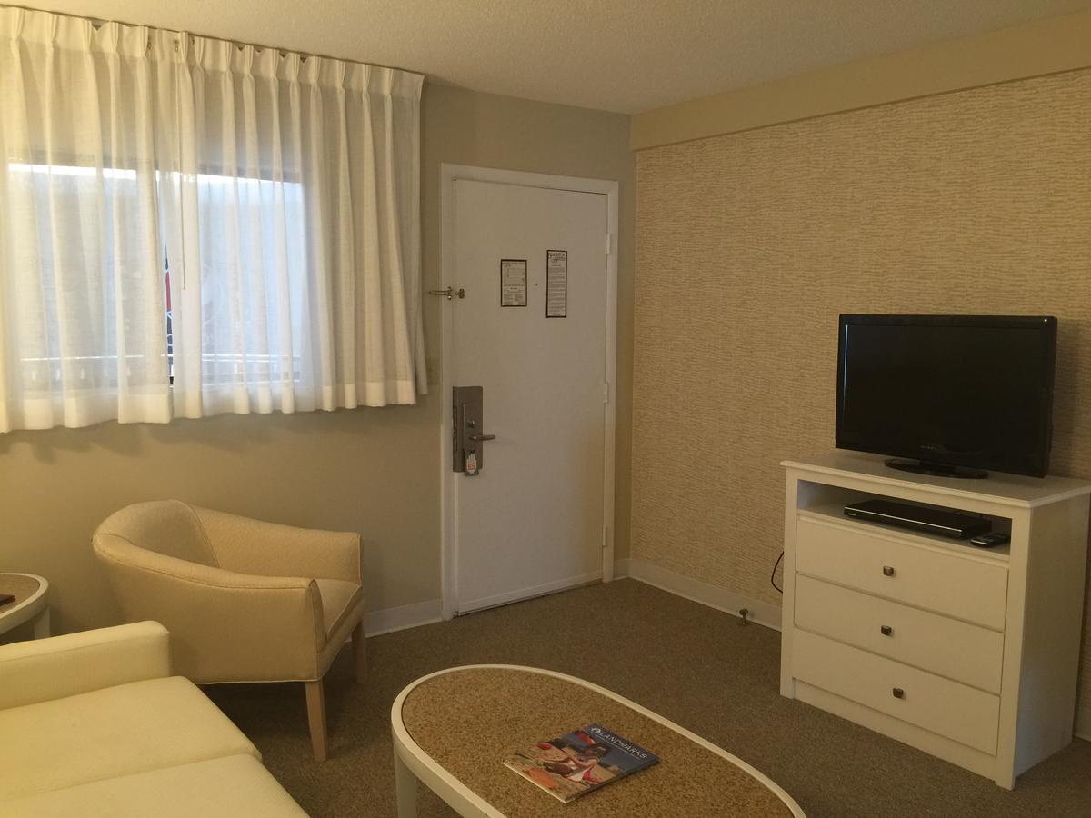 Brighton Suites Hotel - thumb 1