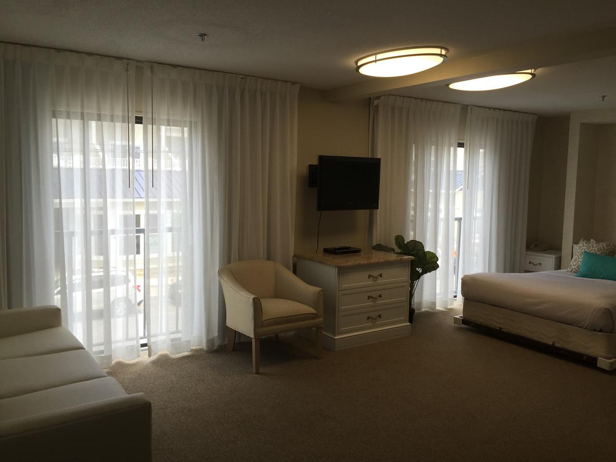 Brighton Suites Hotel - thumb 10