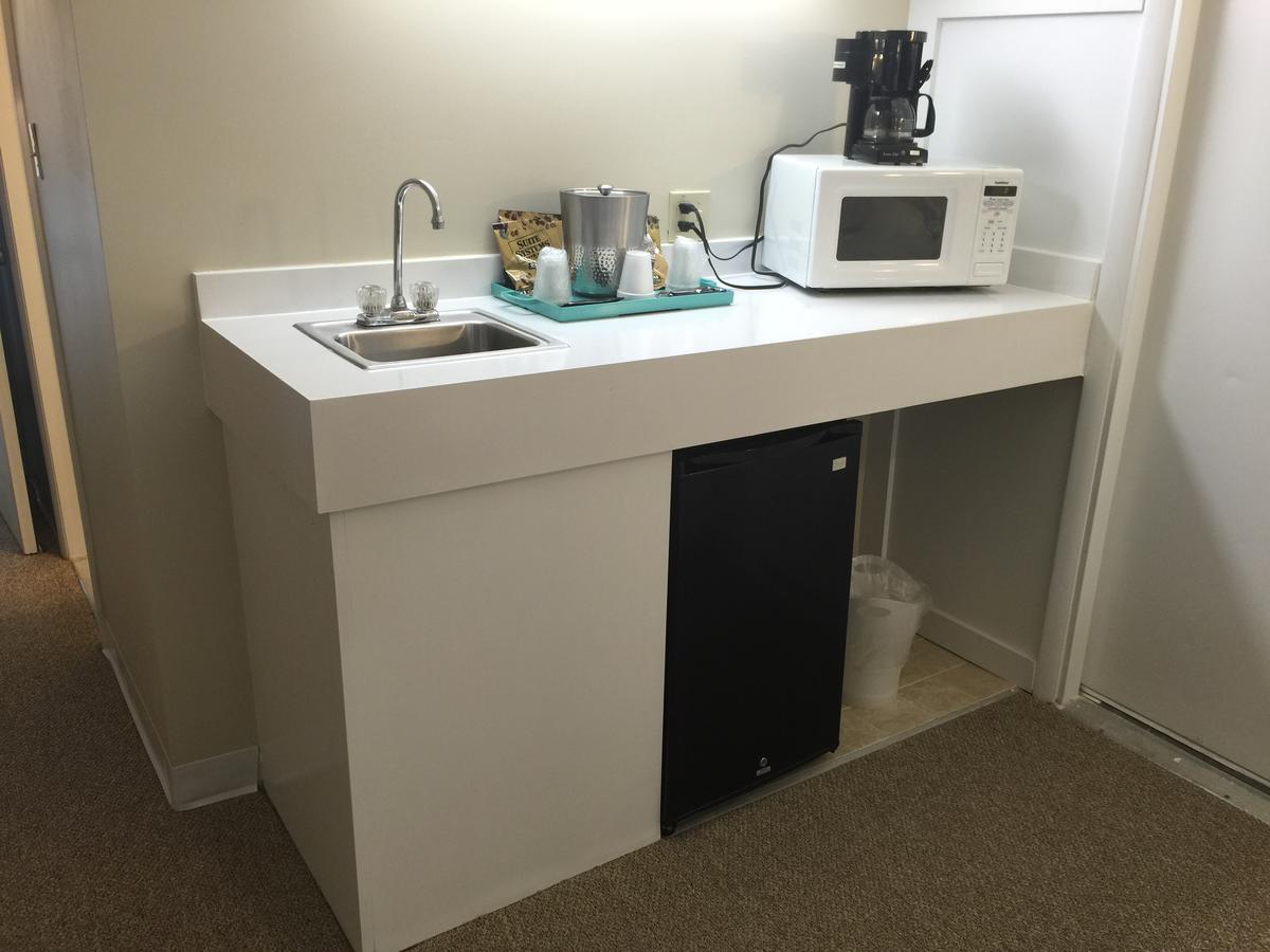 Brighton Suites Hotel - thumb 4