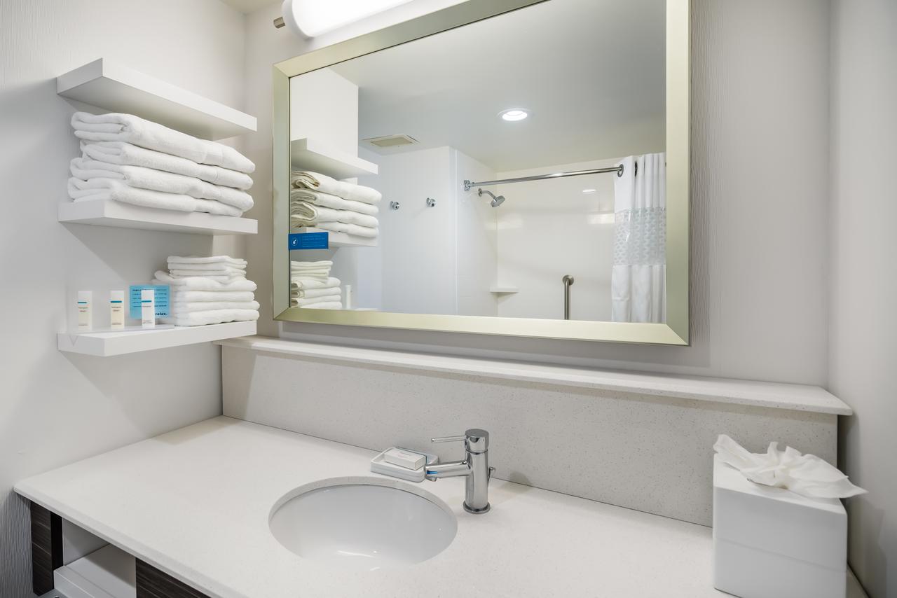 Hampton Inn Dover - thumb 14