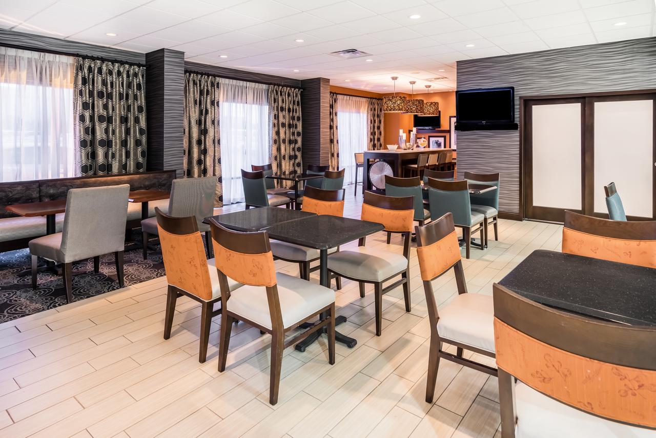 Hampton Inn Dover - thumb 2