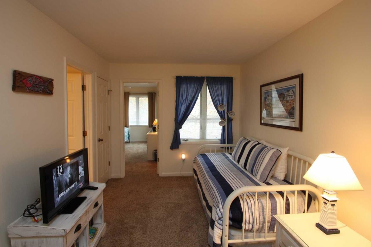 53011 Lakeshore Dr. - thumb 10