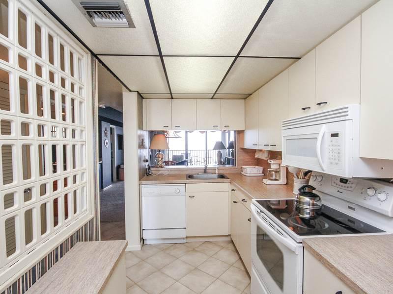 303N Edgewater House Condo - thumb 4