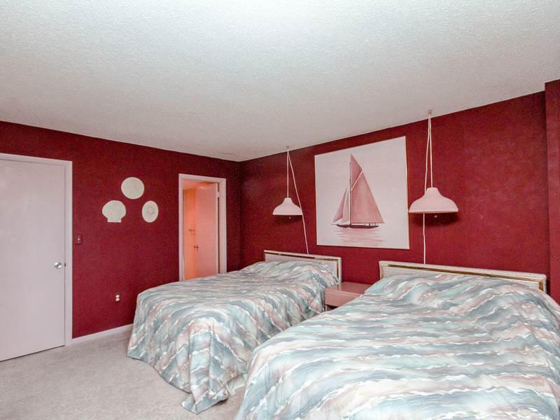 303N Edgewater House Condo - thumb 11