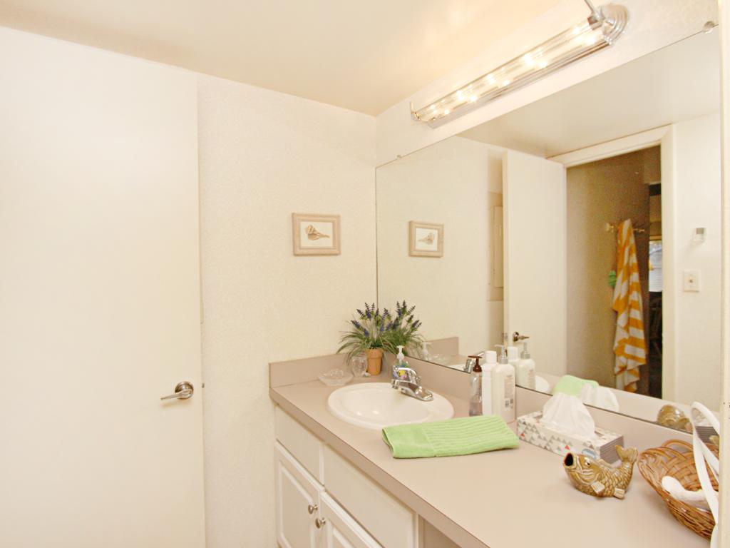 908 Singles Court Condo - thumb 8