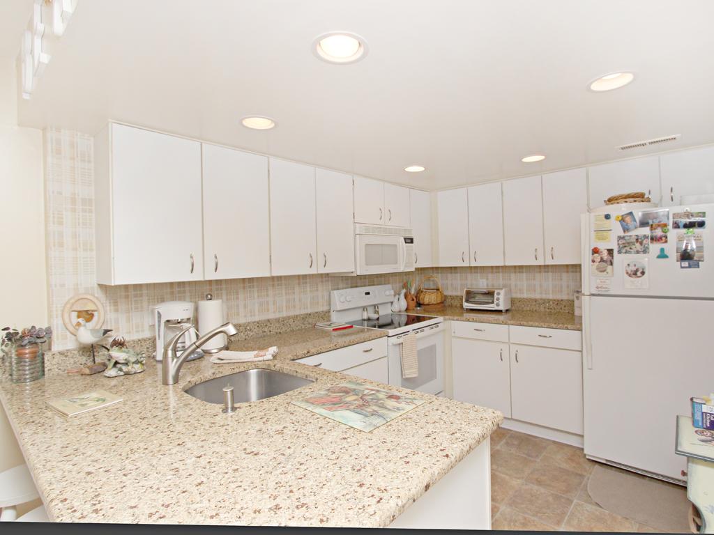 908 Singles Court Condo - thumb 4