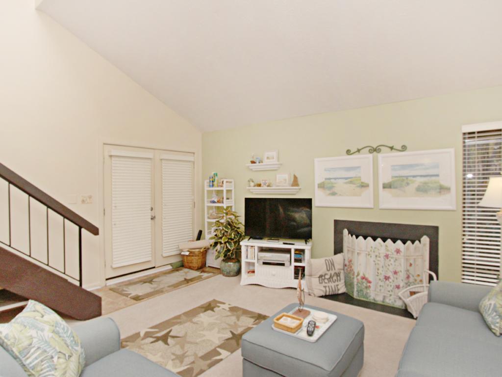 908 Singles Court Condo - thumb 3