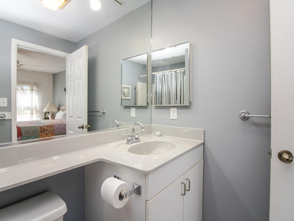 12005 Lakeside Circle Condo - thumb 2