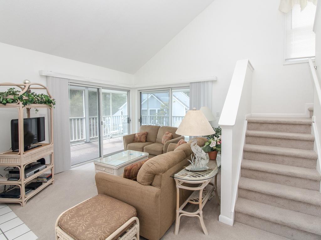 12005 Lakeside Circle Condo - thumb 7