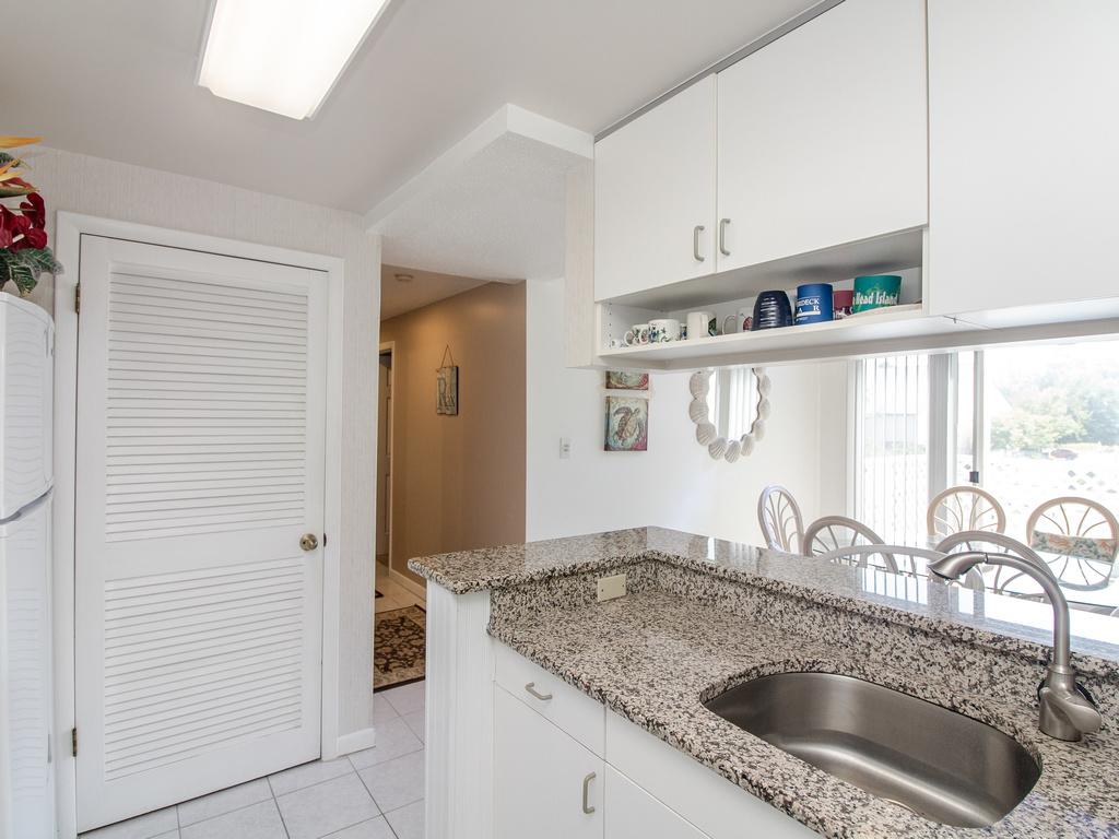 12005 Lakeside Circle Condo - thumb 1