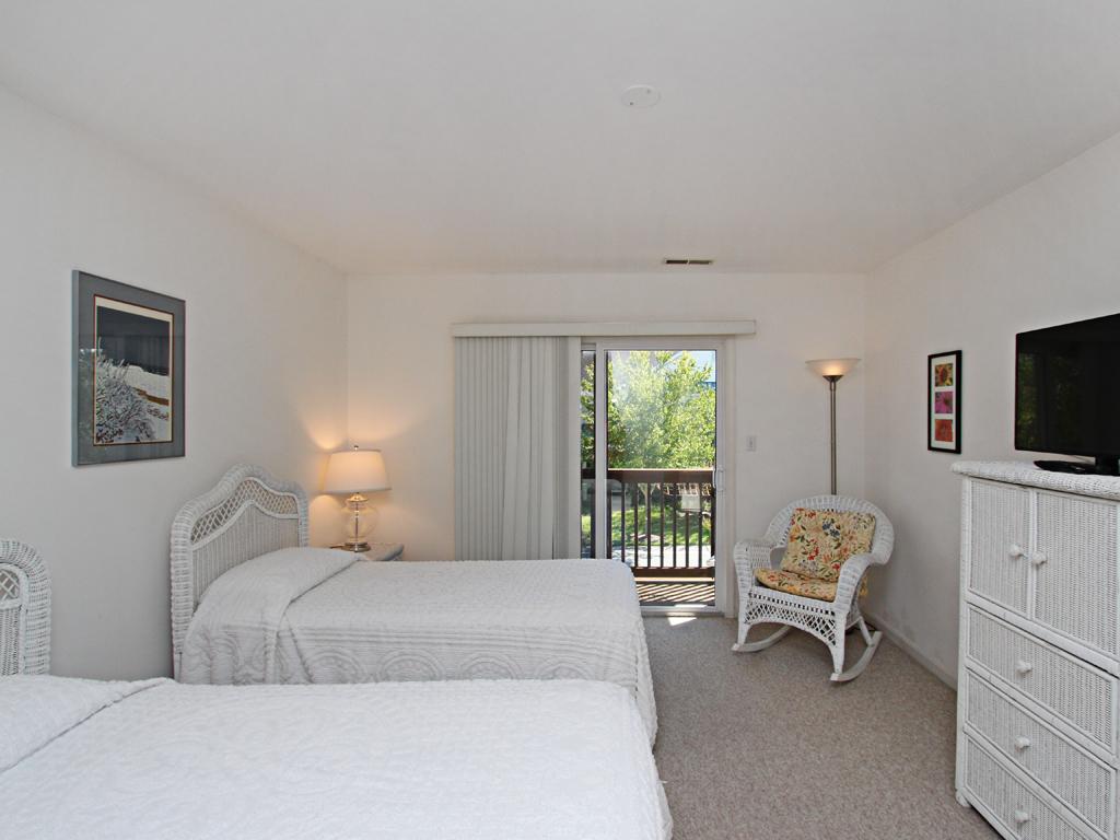 56010 Pine Shore Boulevard Townhouse - thumb 8