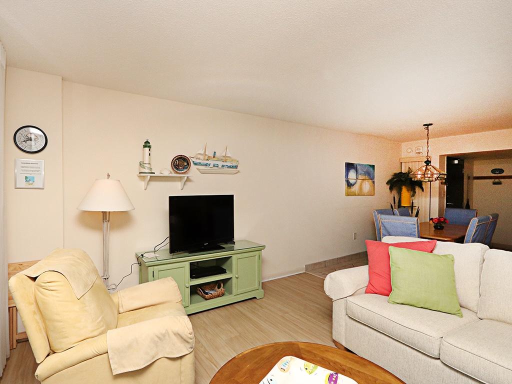 512 Harbour House Condo - thumb 2