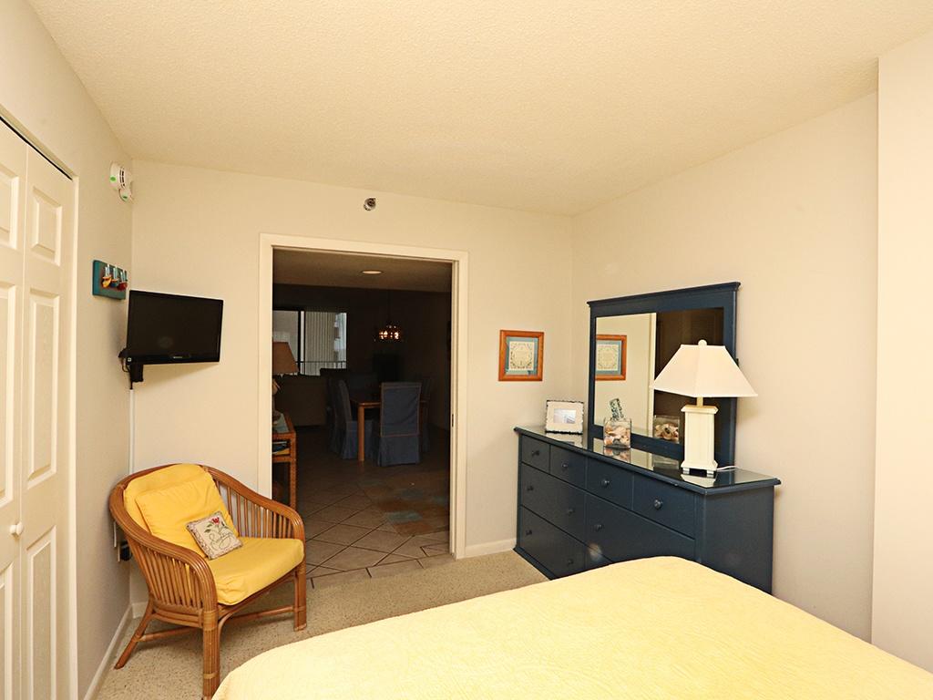 512 Harbour House Condo - thumb 1