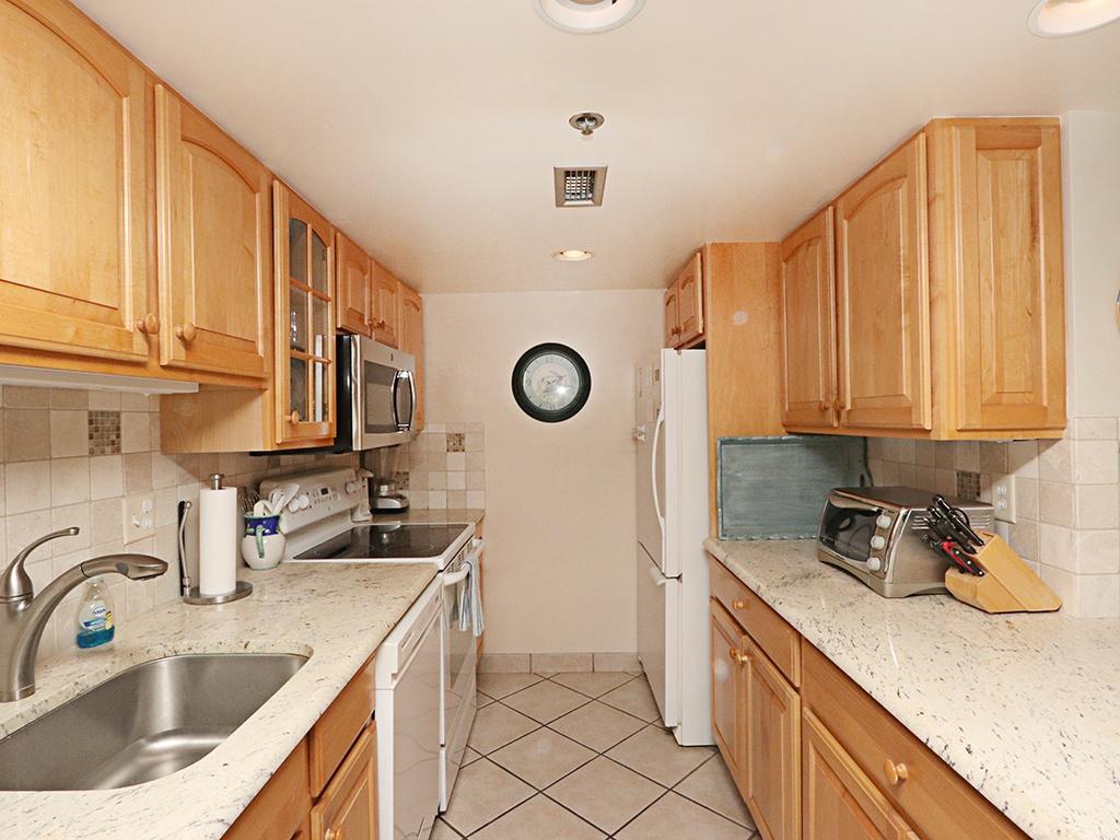 512 Harbour House Condo - thumb 5