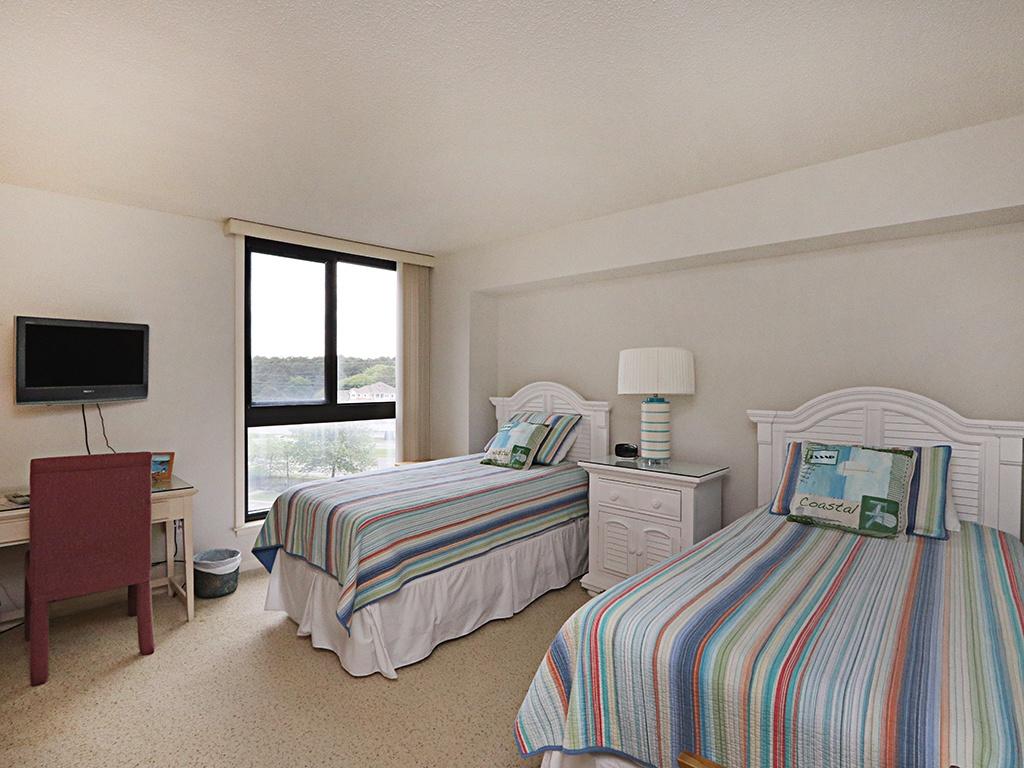 512 Harbour House Condo - thumb 11