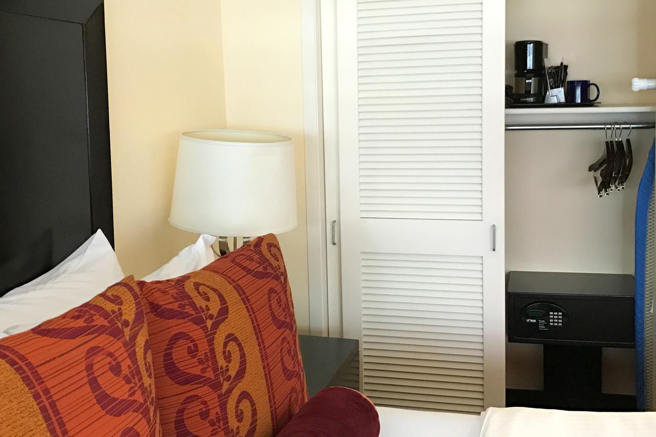 Washington Plaza Hotel - thumb 10