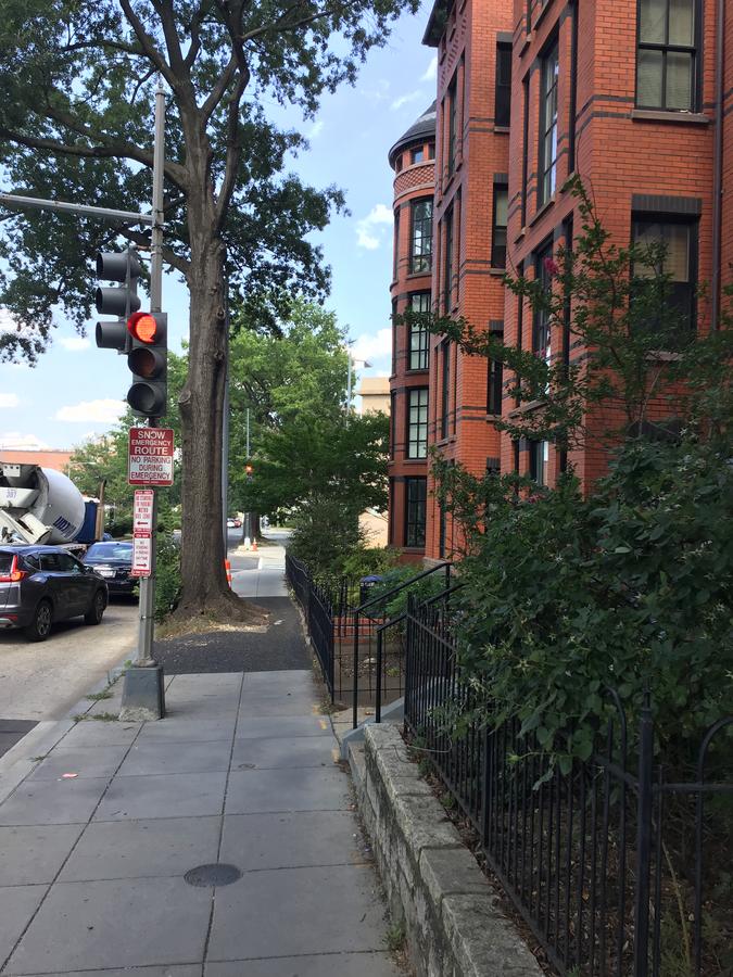 Convention Center/Logan Circle Large Cozy House. - thumb 23