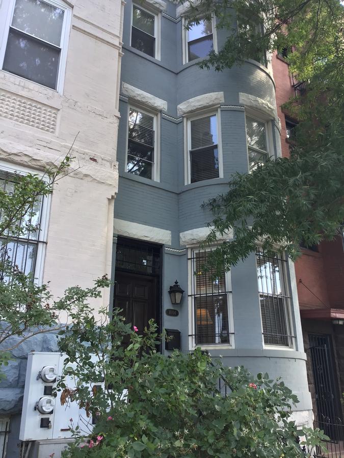 Convention Center/Logan Circle Large Cozy House. - thumb 14