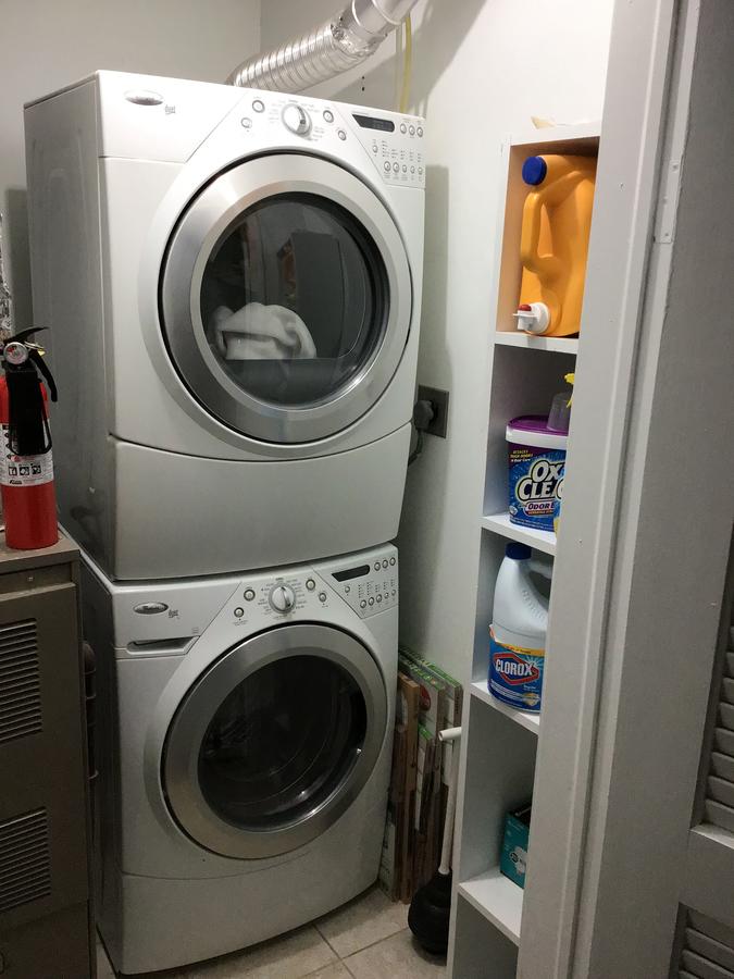 Convention Center/Logan Circle Large Cozy House. - thumb 20