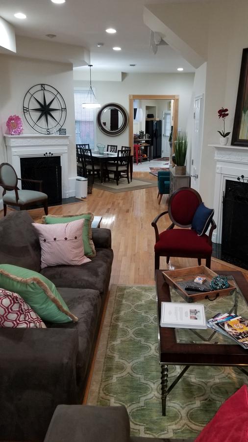 Convention Center/Logan Circle Large Cozy House. - thumb 6