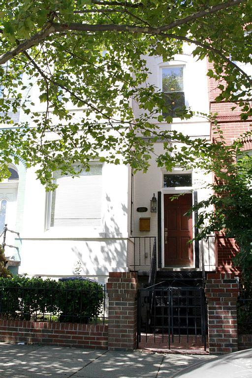 Your Home Away For Home, Convention Center. 96 WALK SCORES. - thumb 18