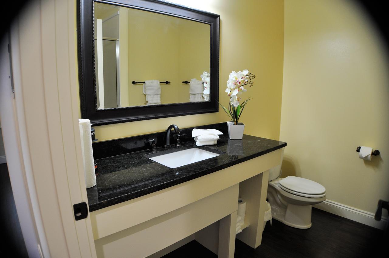 30-A Inn & Suites - thumb 7